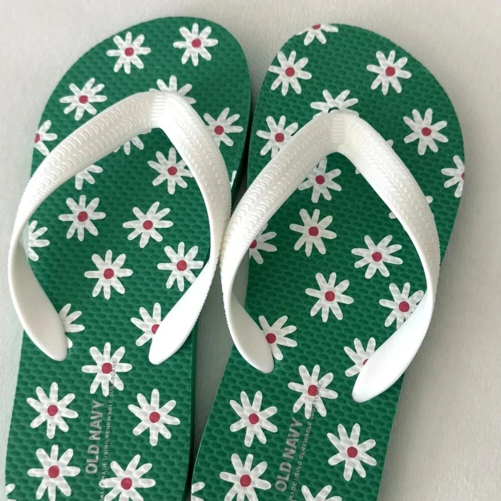 Old Navy Girls Green White Daisy Floral Print Flip Flop Sandals Size M 1-2 NWOT